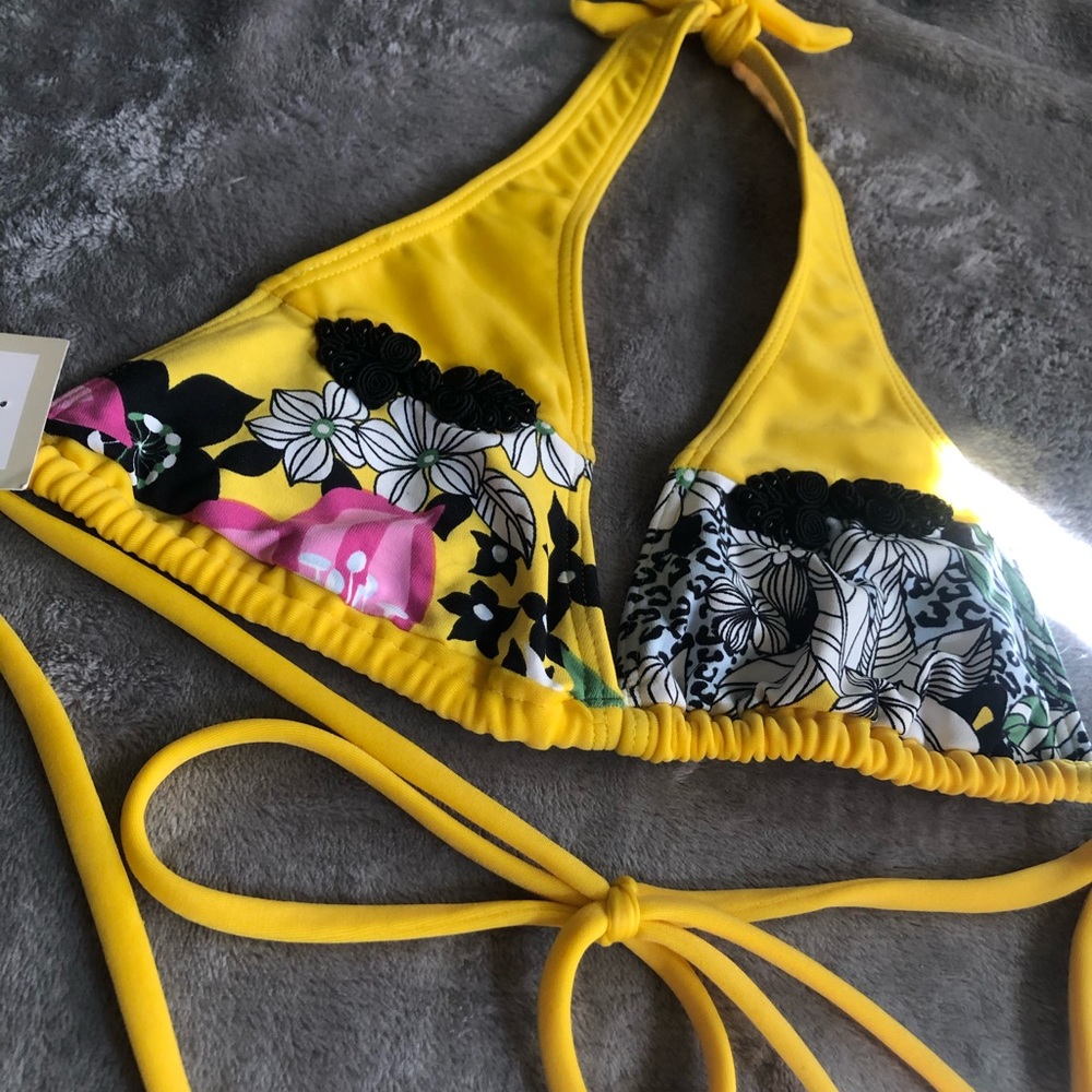 ✨Yellow flower print bikini from Hawaii✨